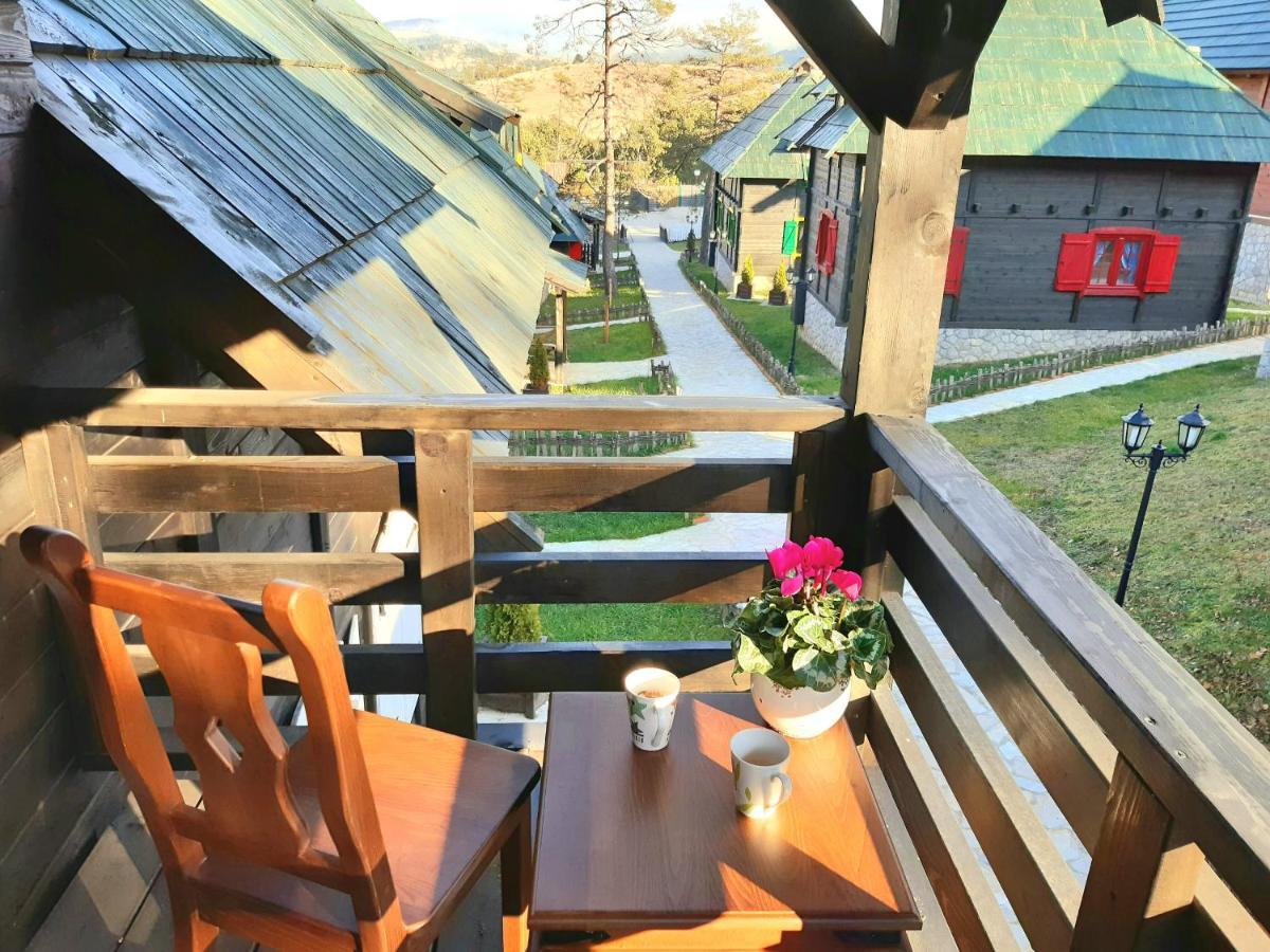 El Paso City, Zlatibor - Unique Wooden Cottages, Treehouse, Wild West Rooms, Accommodation 1-6 People Εξωτερικό φωτογραφία
