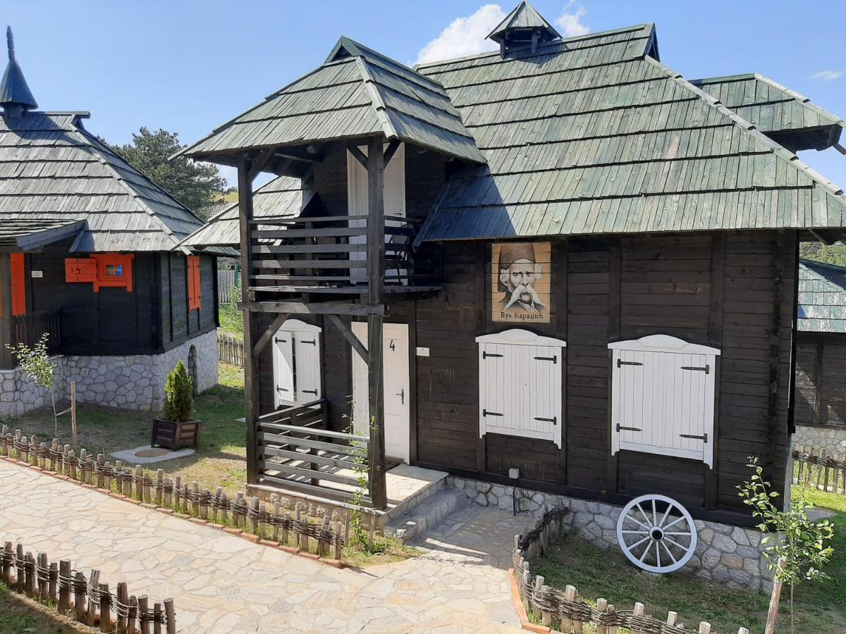 El Paso City, Zlatibor - Unique Wooden Cottages, Treehouse, Wild West Rooms, Accommodation 1-6 People Εξωτερικό φωτογραφία