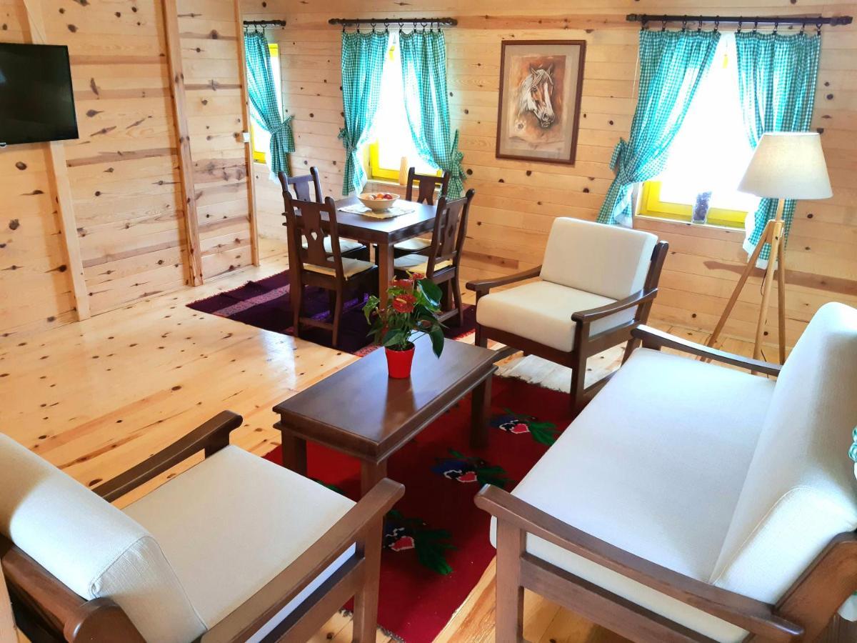 El Paso City, Zlatibor - Unique Wooden Cottages, Treehouse, Wild West Rooms, Accommodation 1-6 People Εξωτερικό φωτογραφία