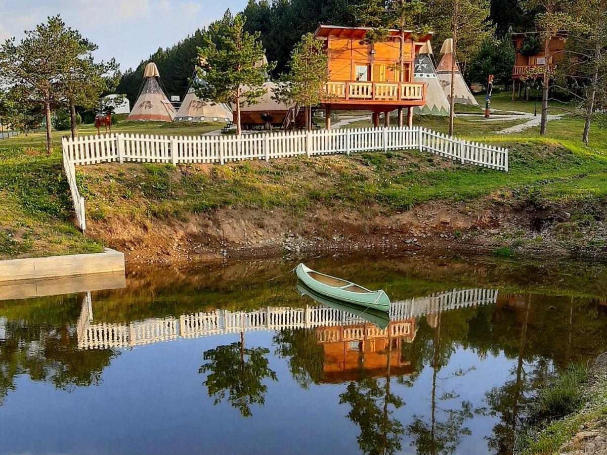 El Paso City, Zlatibor - Unique Wooden Cottages, Treehouse, Wild West Rooms, Accommodation 1-6 People Εξωτερικό φωτογραφία