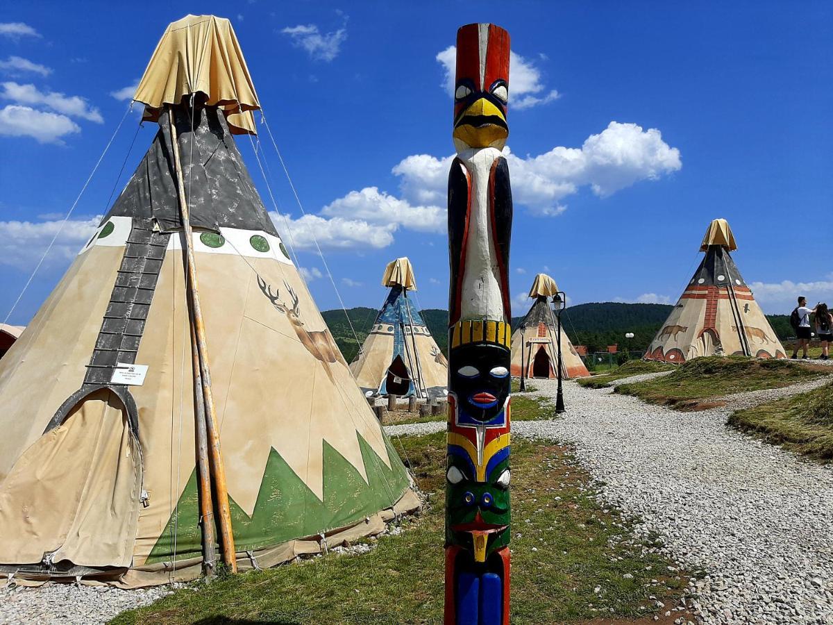 El Paso City, Zlatibor - Unique Wooden Cottages, Treehouse, Wild West Rooms, Accommodation 1-6 People Εξωτερικό φωτογραφία