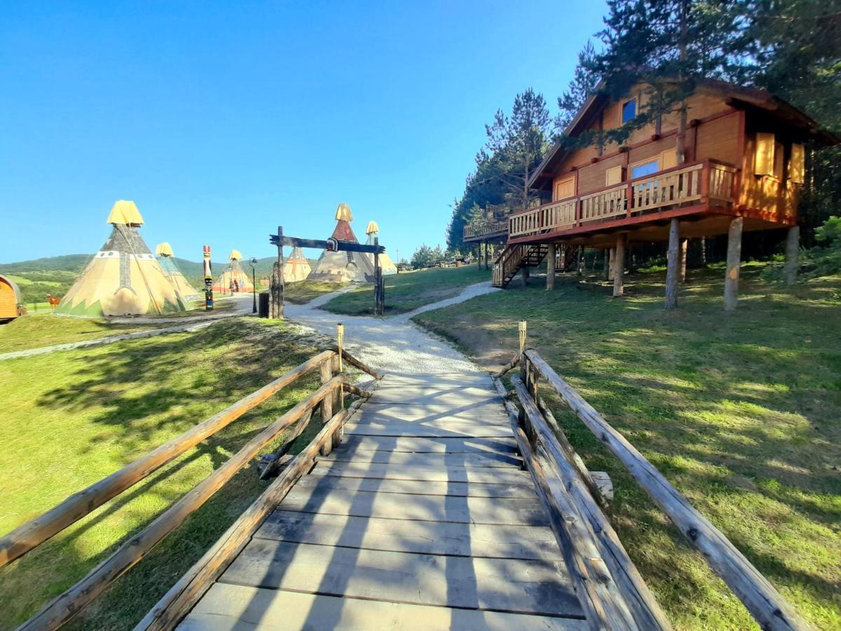 El Paso City, Zlatibor - Unique Wooden Cottages, Treehouse, Wild West Rooms, Accommodation 1-6 People Εξωτερικό φωτογραφία