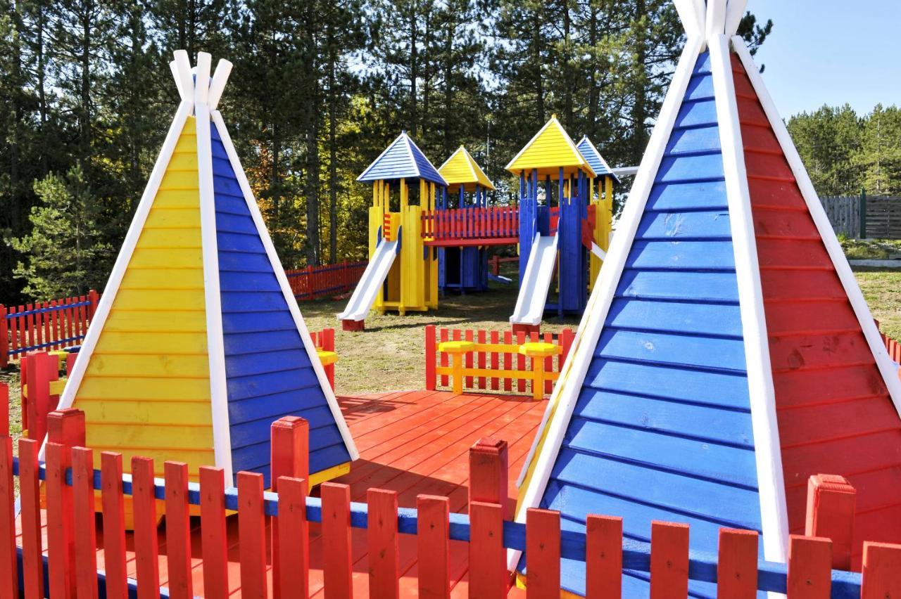 El Paso City, Zlatibor - Unique Wooden Cottages, Treehouse, Wild West Rooms, Accommodation 1-6 People Εξωτερικό φωτογραφία