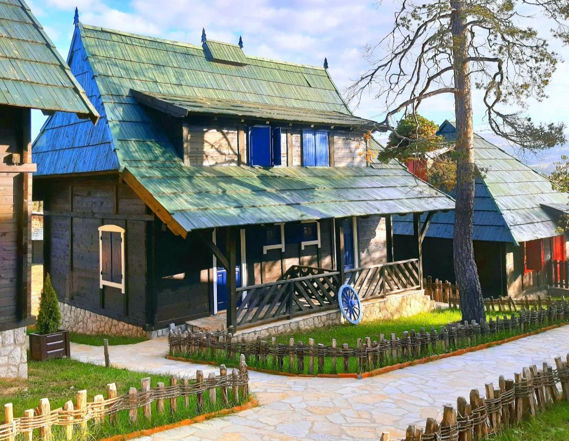 El Paso City, Zlatibor - Unique Wooden Cottages, Treehouse, Wild West Rooms, Accommodation 1-6 People Εξωτερικό φωτογραφία