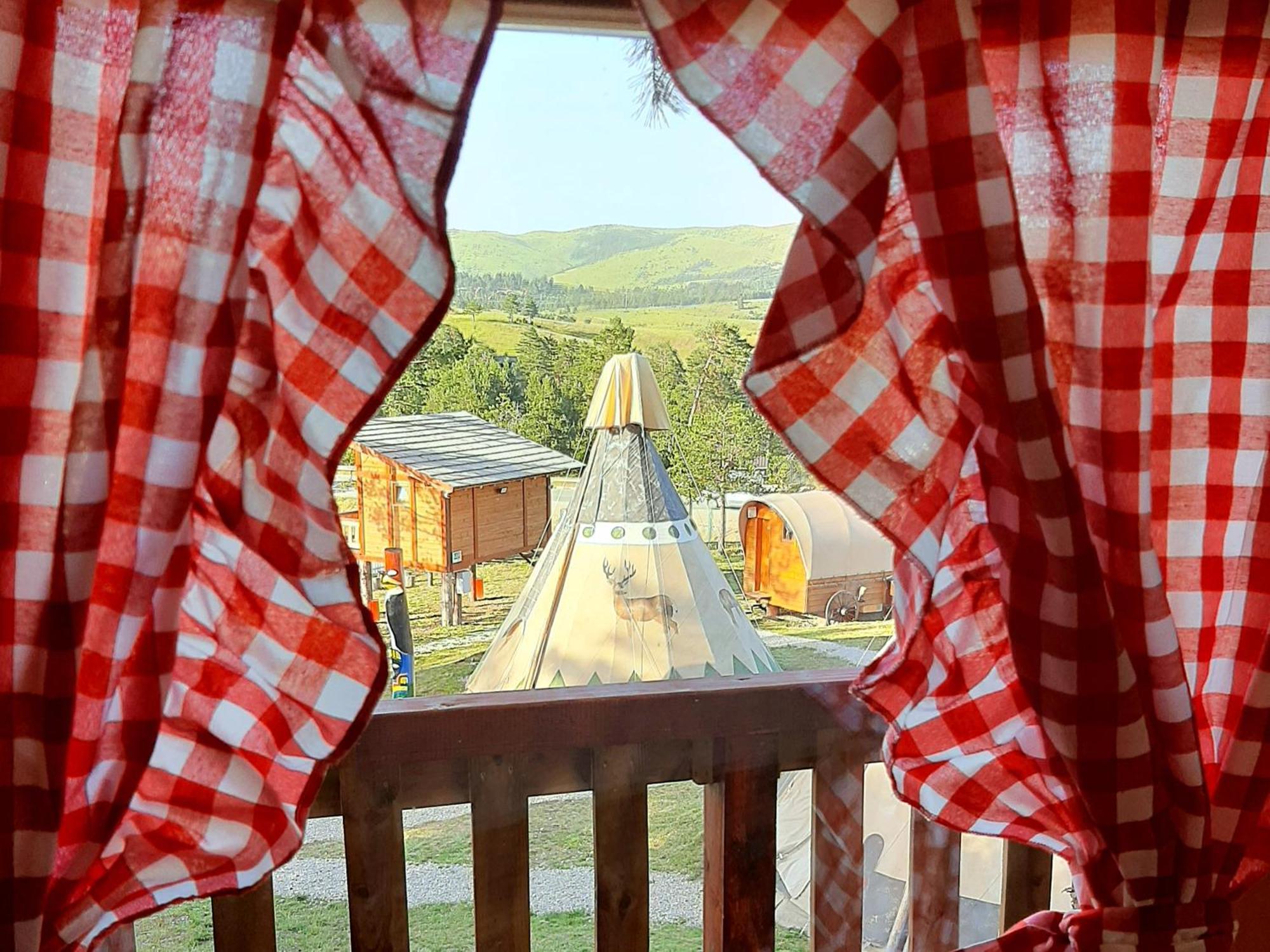 El Paso City, Zlatibor - Unique Wooden Cottages, Treehouse, Wild West Rooms, Accommodation 1-6 People Δωμάτιο φωτογραφία